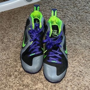 Nike sneakers 6.5 used.